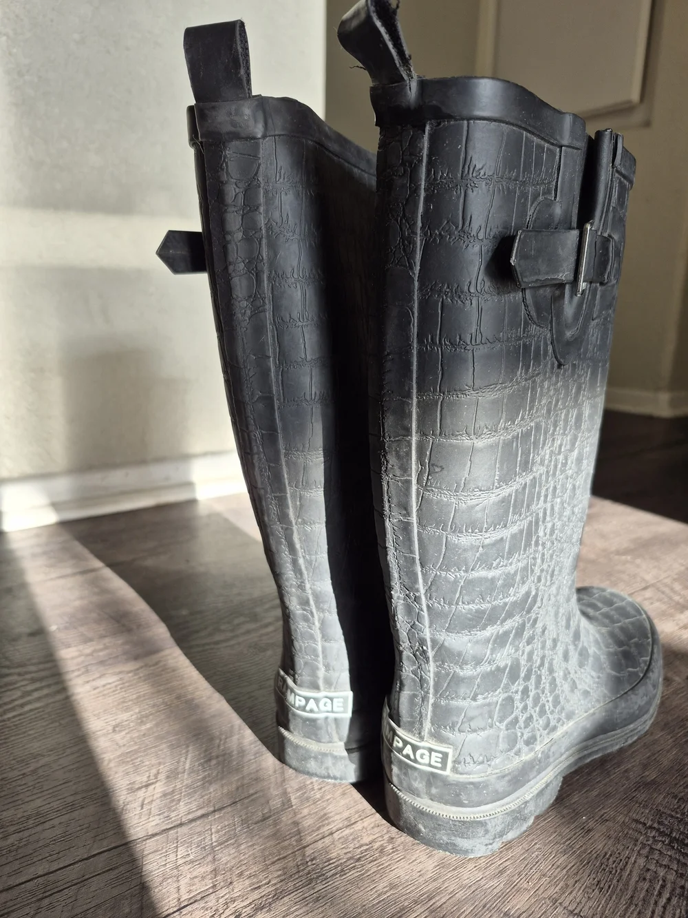💕Rampage Textured Rain Boots with Buckle Accent Size 8💕